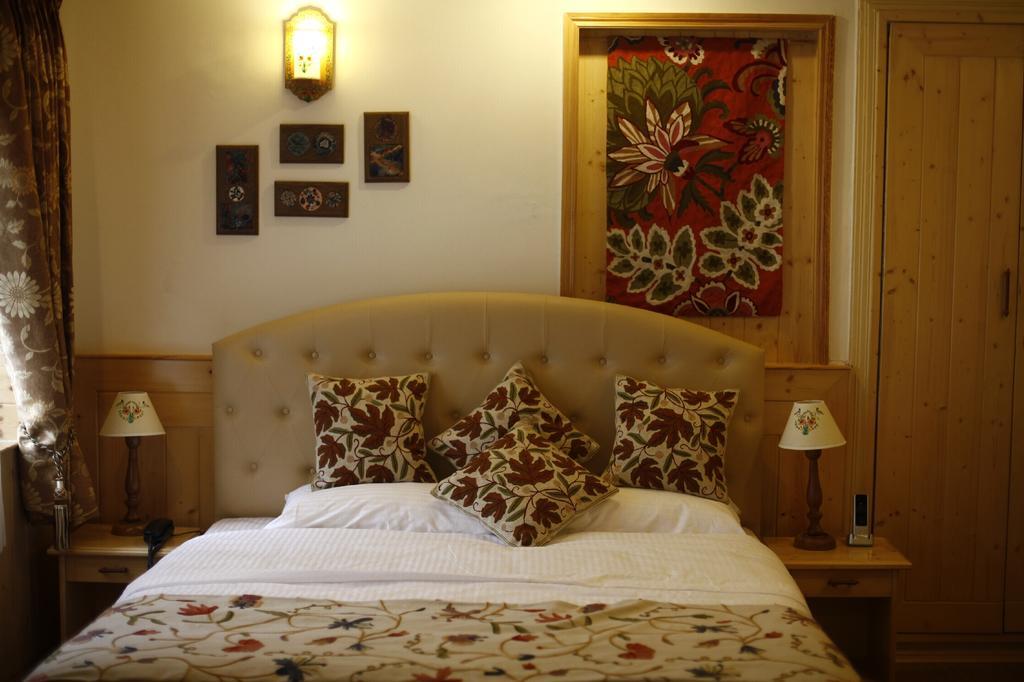 Dove Cottage Сринагар Экстерьер фото